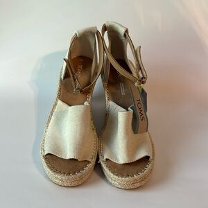 Tan canvas wedges